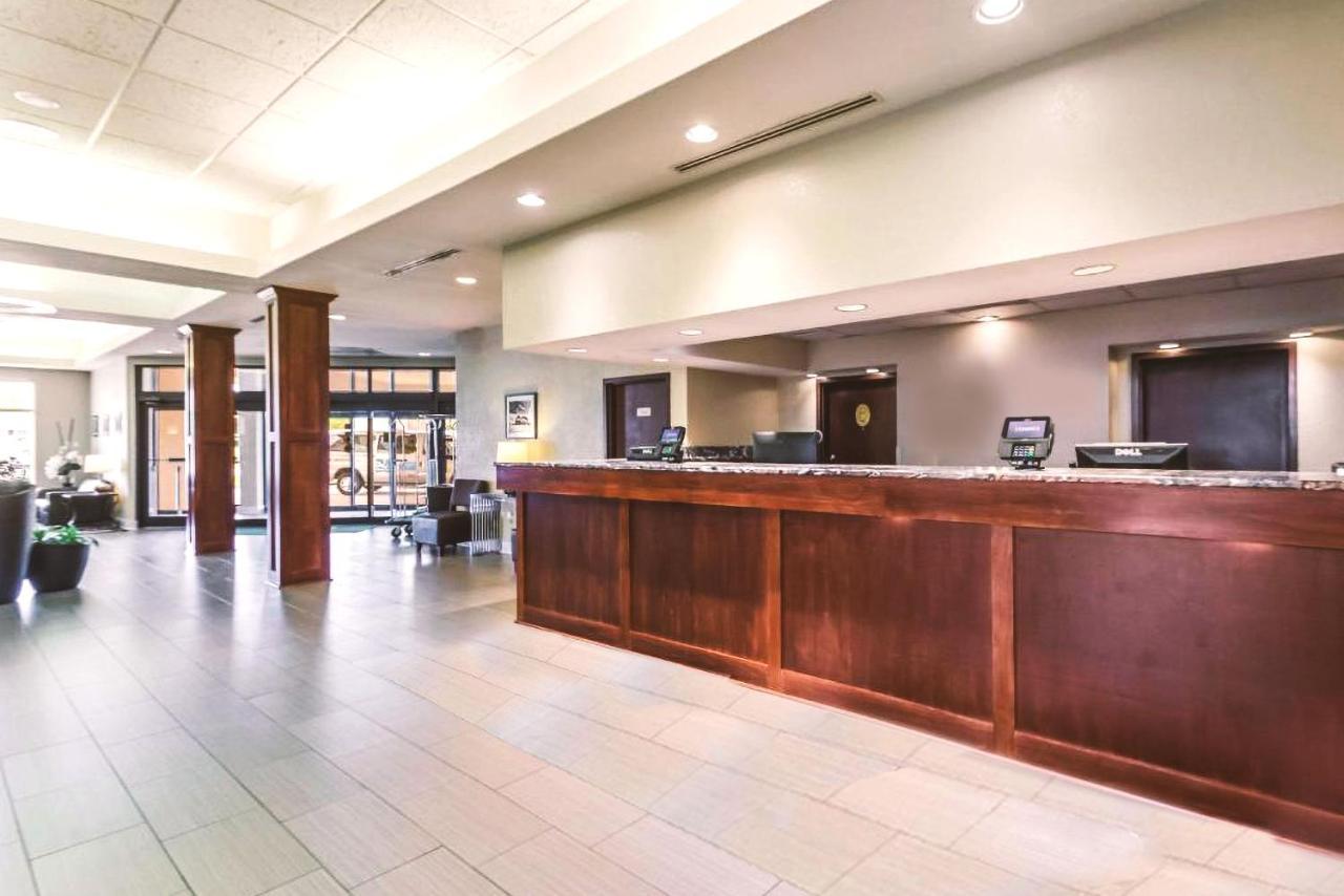 Norwood Inn & Suites Milwaukee Butler Εξωτερικό φωτογραφία