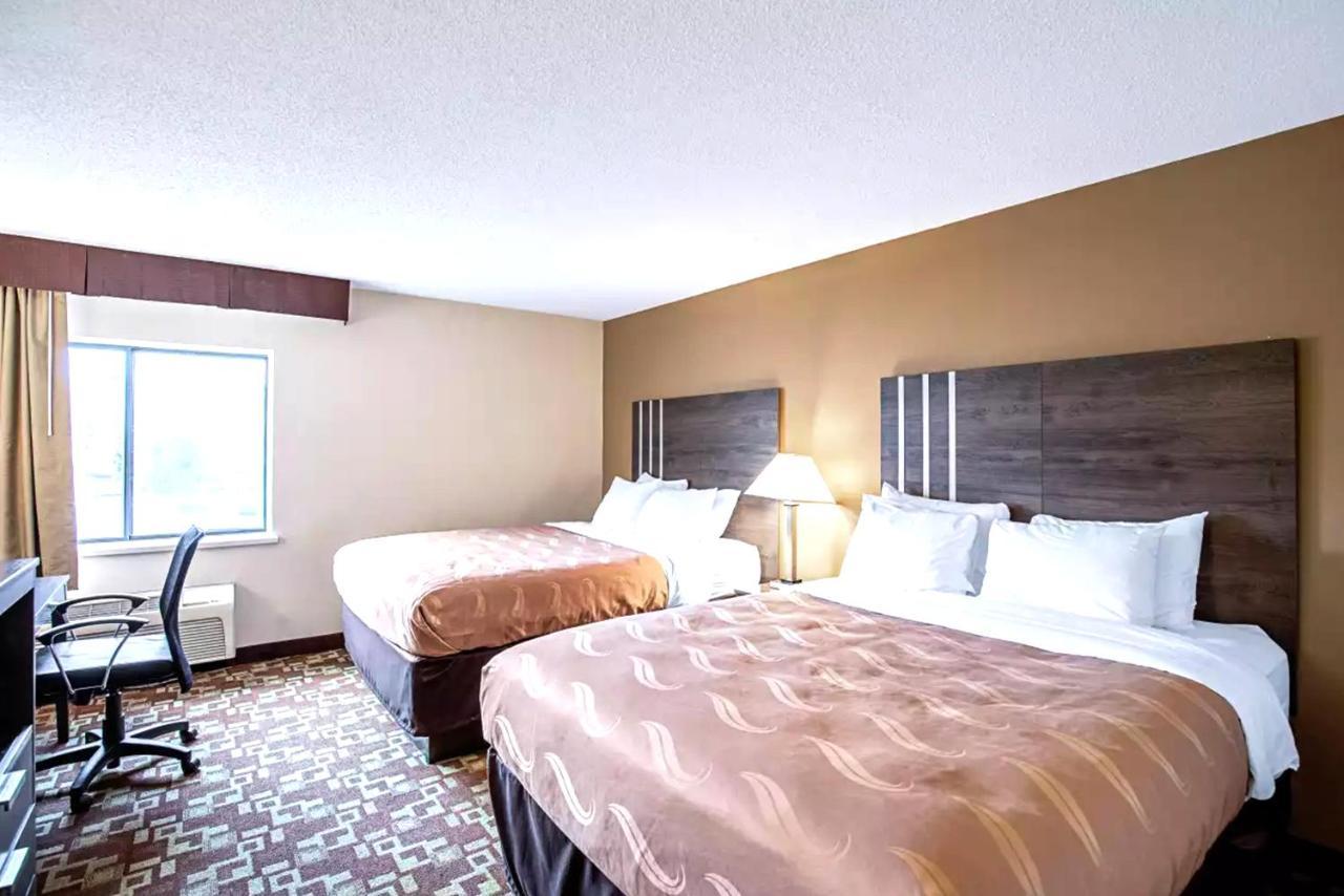 Norwood Inn & Suites Milwaukee Butler Εξωτερικό φωτογραφία