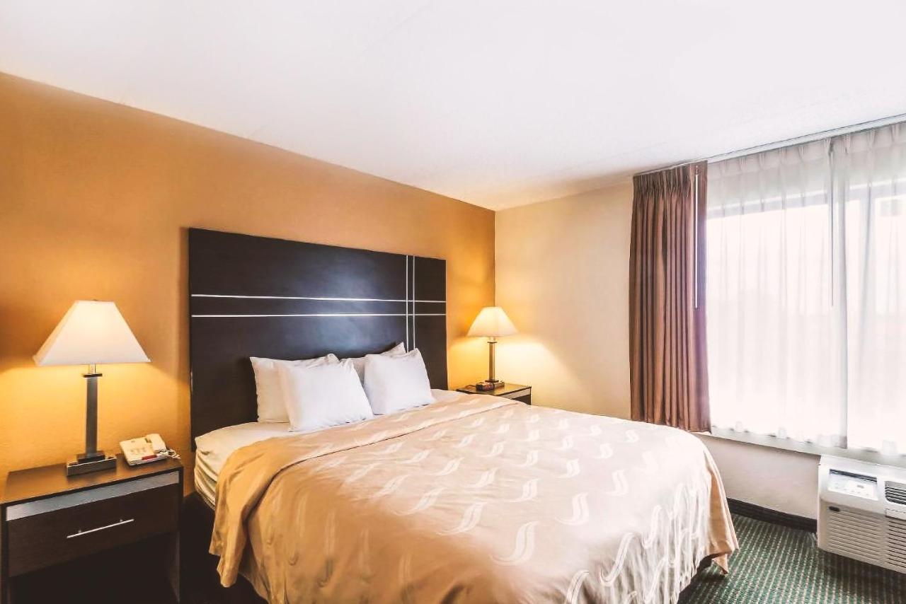 Norwood Inn & Suites Milwaukee Butler Εξωτερικό φωτογραφία