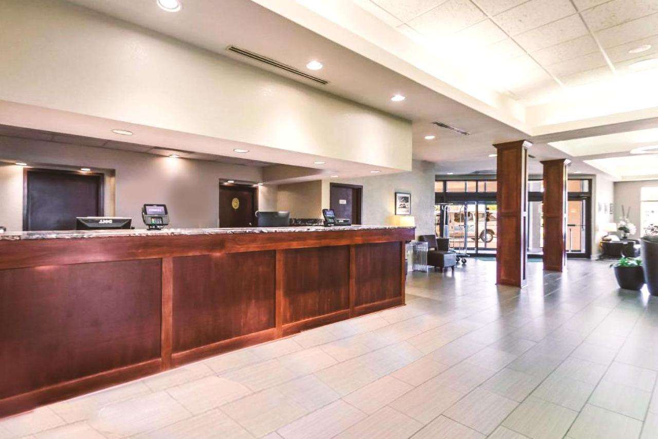 Norwood Inn & Suites Milwaukee Butler Εξωτερικό φωτογραφία