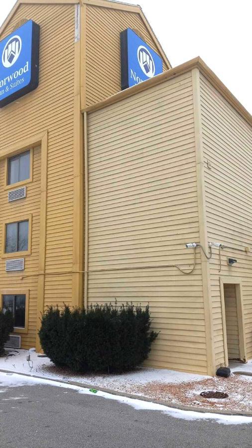 Norwood Inn & Suites Milwaukee Butler Εξωτερικό φωτογραφία